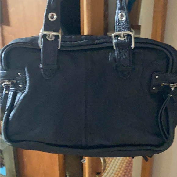 Black leather shoulder bag... - Picture 6 of 8